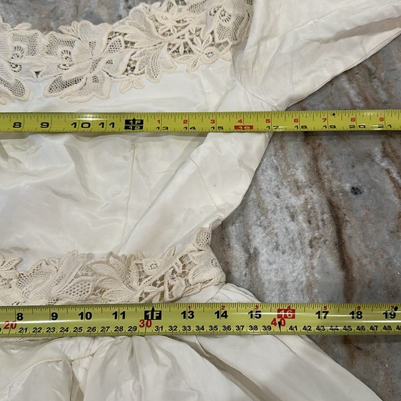 Vintage Wedding Dress - Picture 5 of 12